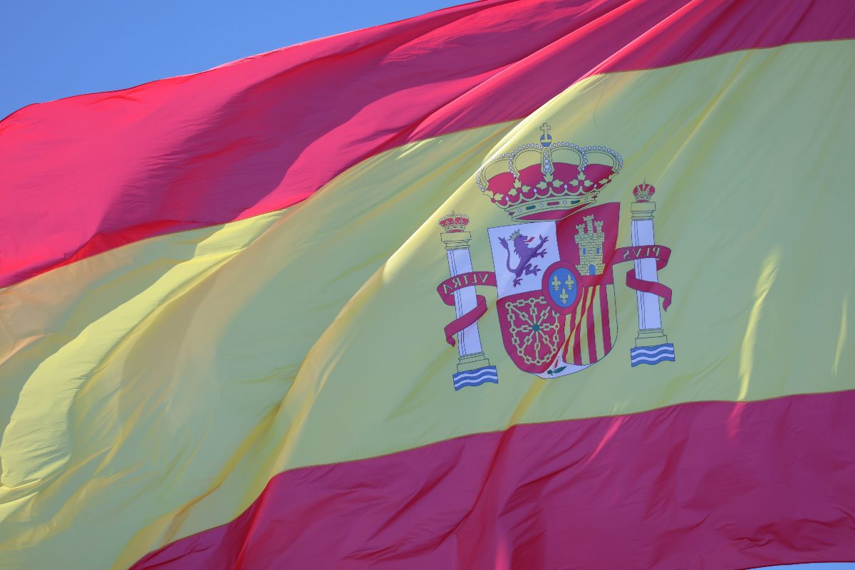 Spain Mandates Strict Payment Ownership Verification for Online Gambling Under New AML Decree