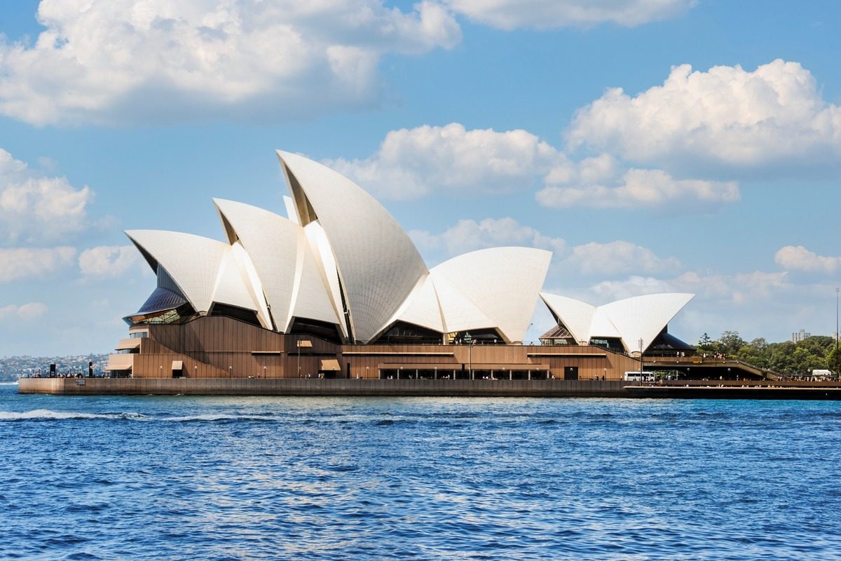 Australia Issues Guidance on Notable-Person Ban in Wagering Advertising