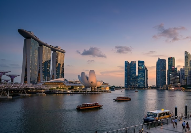 Singapore Visitor Arrivals Dip in August as Overnight Stays Shorten
