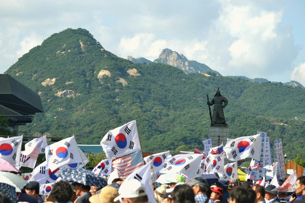 Gambling Scandal Swirls for South Korean Presidential Frontrunner’s Son on Eve of Election