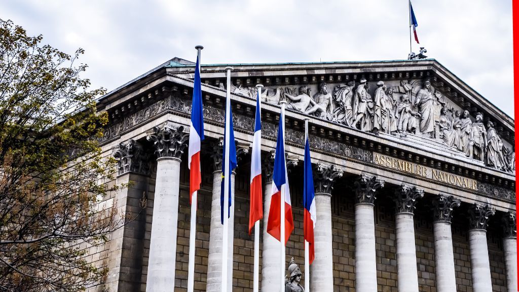 France engages stakeholders for online casino regulation talks