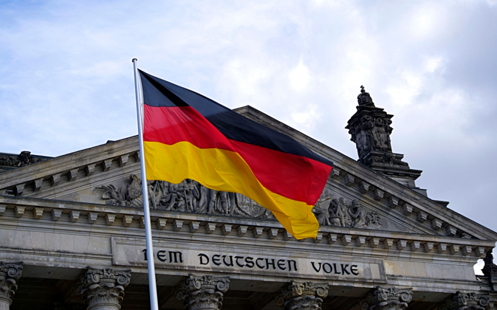 Adi Predictstreet Faces Ban in Germany and Enters Partnership With Kalshi